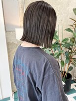 ノエ(noe) 切りっぱなしボブ×ハイライトグレージュ
