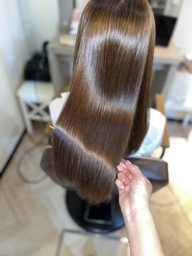 アールサロン アオヤマ(Rr SALON AOYAMA) やわらかつやん