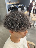 バース バイ ハピネス(BIRTH by happiness)&nbsp;波巻きパーマ/ホワイトメッシュ/マッシュ/眉毛/アイブロウ