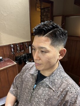 カットスペース キャロル(CUT SPACE CAROL) スキンフェード