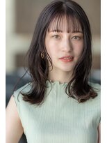 大人かわいい／20代30代／バングカット／ダークオリーブ