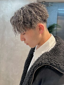 ルースト 渋谷店(ROOST) 縦落ちツイスパ×金メッシュ