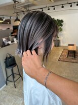 メリー オオサカ(Merly Osaka)&nbsp;smoky silver balayage
