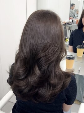 アマトウキョウスマートサロン(AMA TOKYO×Smart Salon) くびれレイヤー/顔まわりカット/くびれ巻き/レイヤーカット