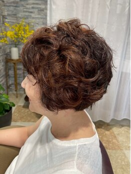 ラルースヘア(la luz HAIR)の写真/【大人女性特化サロン】「年齢に合った髪型にしたい」「ボリュームが気になる」などのお悩みに丁寧に対応◎