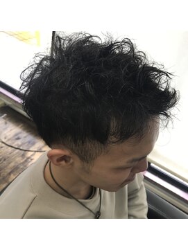 ホーリーモーリー(HOLY MOLY) ツイストパーマ