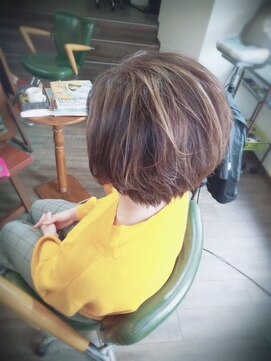 ヘアアンドビューティーあるちざん(HAIR&BEAUTY) 動きのあるショートスタイル