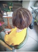 動きのあるショートスタイル