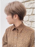 大人可愛いショート×ミルクベージュ×外国人風ダブルカラー