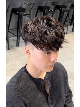 ハングアウト(Hangout) スペインカール/メンズパーマ/フェードカット/外国人風