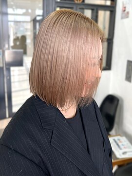 ルモア(RUMOR) ミルクティーベージュ　丸みボブ　透明感カラー　ダブルカラー