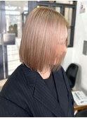 ミルクティーベージュ 丸みボブ 透明感カラー ダブルカラー