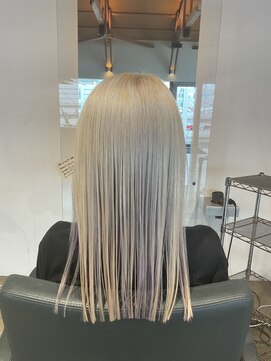 イフプロデュースドバイアミカ(iF produced by Amica) シルバーカラー