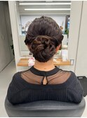 ミディアムヘアのふんわりシニヨン【清板】