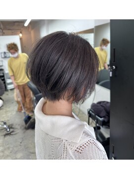 ビビッド(vivid) ショートボブ