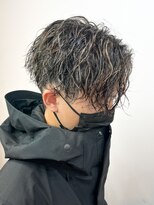 センターパート波巻きパーマスパイラルパーマツイストスパイラル