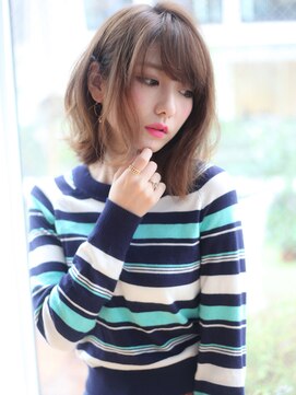 ヴィヴィ(VIVIE) 外ハネひし形くびれヘアマロンベージュモカブラウングレージュ