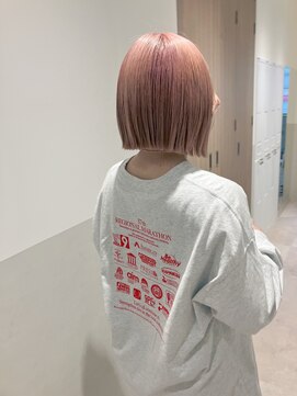 ピンク/切りっぱなしボブ