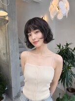 エレナ バイ アルテフィーチェ(elena by artefice)&nbsp;外ハネボブ前下がりボブレイヤーボブミルクティーグレージュ髪型