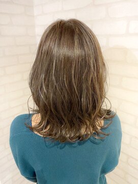 オアシス ガーデン 上野店(Oasis GaRDEN) ミディアム×グレージュ