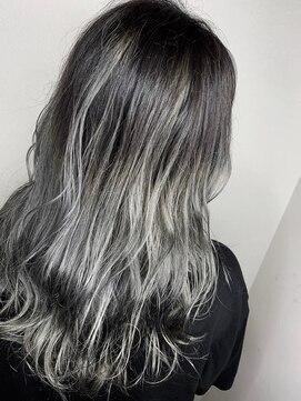 モルニ(MORNI) アッシュグレー_マロンベージュ Aラインボブ かきあげ