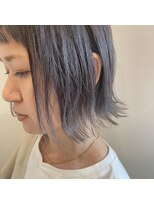 シームリー 千田町店(Seemly) ブリーチ歴あり/シルバーラベンダー/外ハネルーズヘア
