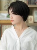 アッシュブラック前下がり前髪なしショートc5戸頭20代30代40代
