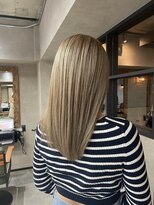 サニー 渋谷(SUNNY)&nbsp;バレイヤージュ、ハイライト、レイヤーロング、グレーベージュ