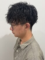 ヒュイル バイ ニアウ(Hwyl by Niau) メンズマッシュパーマツイストパーマスパイラルパーマ刈り上げ