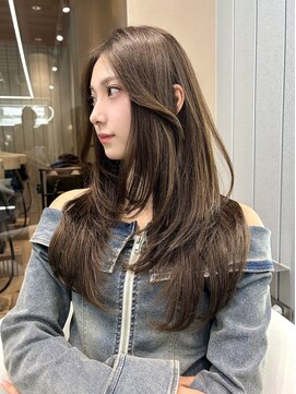 グロー オオミヤ アネックス 大宮(GLROW OMIYA ANNEX) 秋ブラウンカラーロングハッシュカット韓国お顔周り