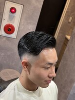 メグロバーバーショップロッポンギ 目黒六(MEGURO BARBER SHOP 6PPONGI)&nbsp;サイドパート/フェードカット