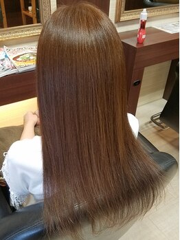 ブリリアントヘアー(brilliant hair)の写真/『自然な仕上がりにしたい人必見！！』“ウォーターストレート ”はもちが良く、1番ナチュラルに！ 