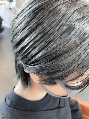 【ヘアスタイルお悩み中の方必見】頭の形を見ながら調整する骨格矯正カットはお任せください★