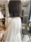 柔らかオリーブベージュ