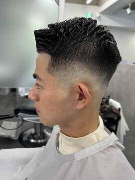 クロムトウキョウ ザ バーバー ネオン 新宿店(CHROM TOKYO the Barber ne/on) 新宿/ハードパート