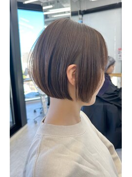 ビューナゴヤ 名駅(VIEW NAGOYA) 黒髪カタログ/ボブルフ/小顔に見せるヘア/ワンレン