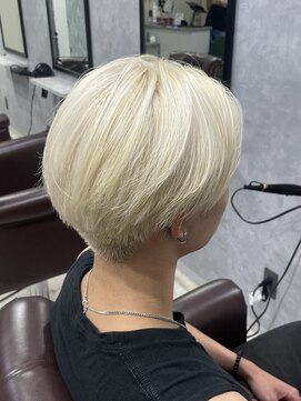 グラッジ 池袋(GLADGE) ホワイト