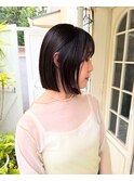 切りっぱなしボブと顔周りに動きを出したナチュラルレイヤーボブ
