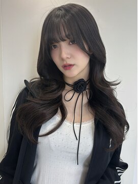 ユーフォリア 新宿通り(Euphoria) ハッシュカット/くびれヘア/ロングレイヤー/韓国ヘア/10代20代