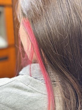 ヘアーサロンサワキ イヤリングカラー