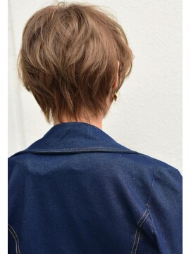 キアラ(Kchiara) シルエットにこだわる大人ショート/kchiara/川野直人