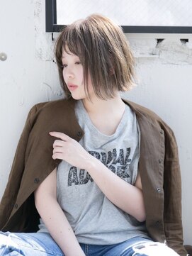 ディッセンバー 渋谷(December) 『December』やわらかい質感の外ハネ揺れボブ×まろやかベージュ