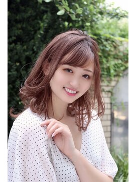 アンビエンテ(ambiente) 柔らかくて甘めなピンクベージュミディアム