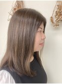 オリーブグリーン