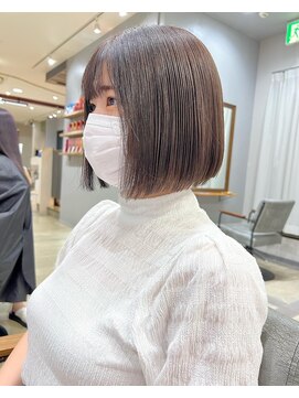 ボタン テンジン(VOTAN tenjin) 【VOTAN吉田航太】プツッとおさまるストレートボブ 天神大名