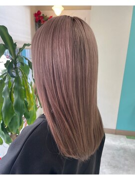 ヘアーアンドメイク ホワイトキッス(hair&make WHITE KISS) ピンクベージュサンド