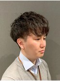 ビジネスカジュアル 束感マッシュショート ゆるめメンズパーマ