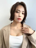 ヴェイン 渋谷(vain)&nbsp;ショートボブ　センターパート　アッシュブラウン　カーキ