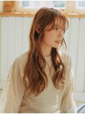 大人ガーリーなロングスタイル