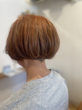 スノウ(snow) ふわふわオレンジぼぶ(刈り上げ)